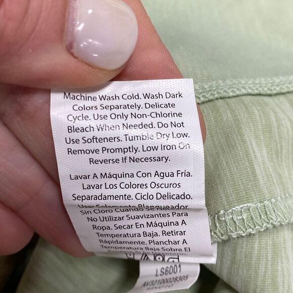 Avia Green 3/4 Zip Running Pullover Top Size Medium NWOT - Picture 7 of 7